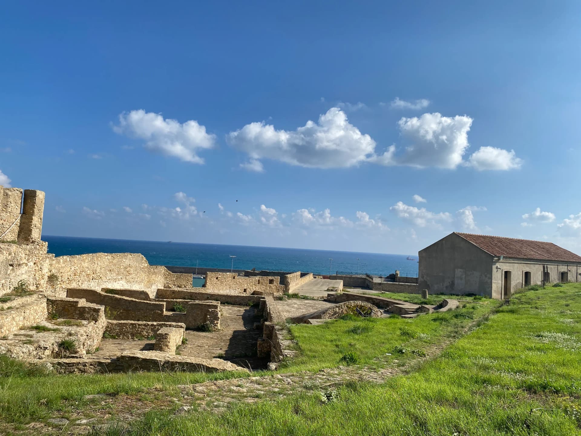 Bastioni e cortine del Castello di Carlo V Crotone