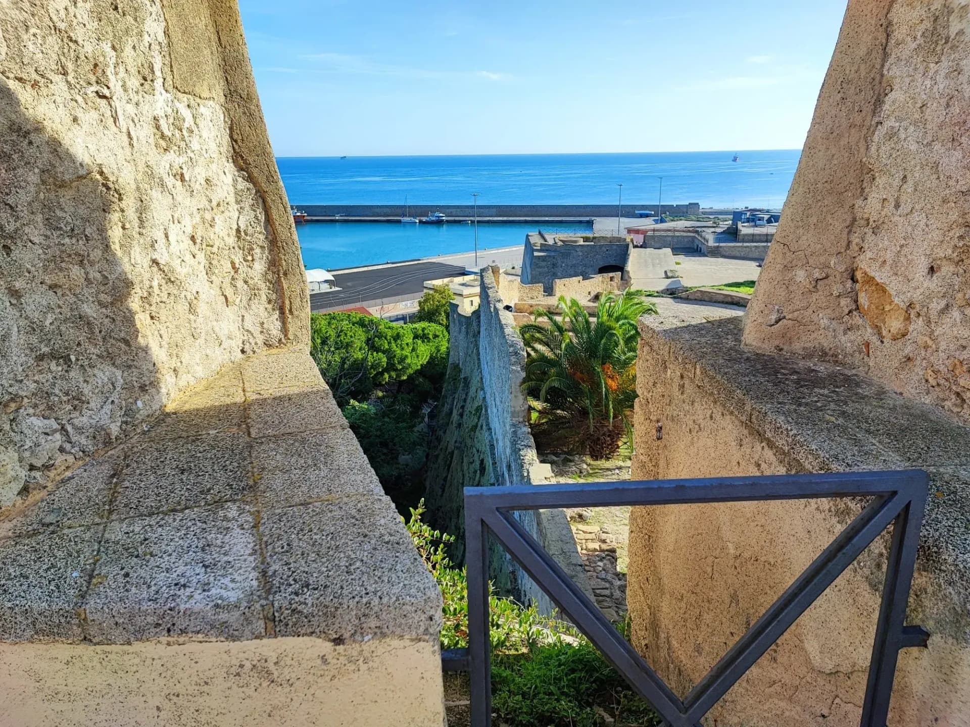 Cortine murarie del Castello Carlo V Crotone - XVI secolo